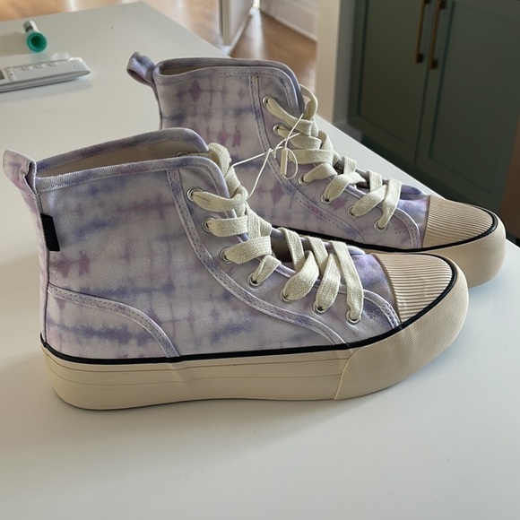 High tops - Picture 2 of 6